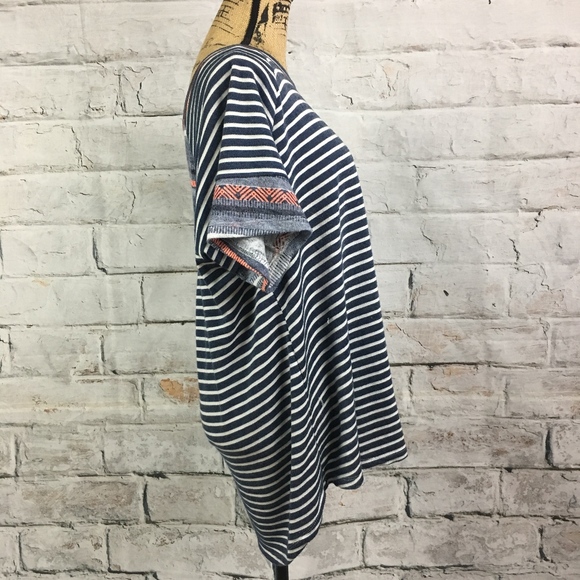 Oddy Aztec Design Blouse - Picture 2 of 5